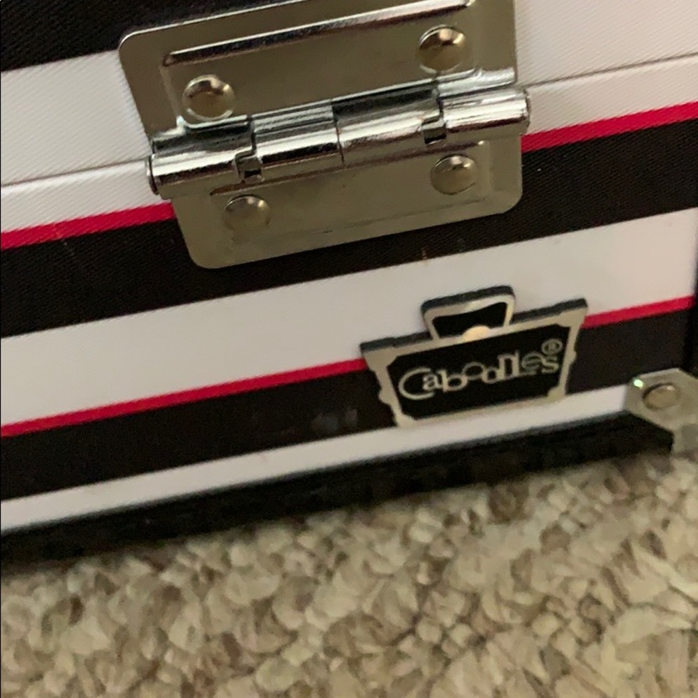 Makeup case - Picture 2 of 4
